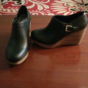 Dr Scholls wedge ankle booties